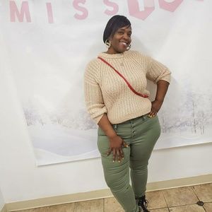 Meet your Posher, Danielle